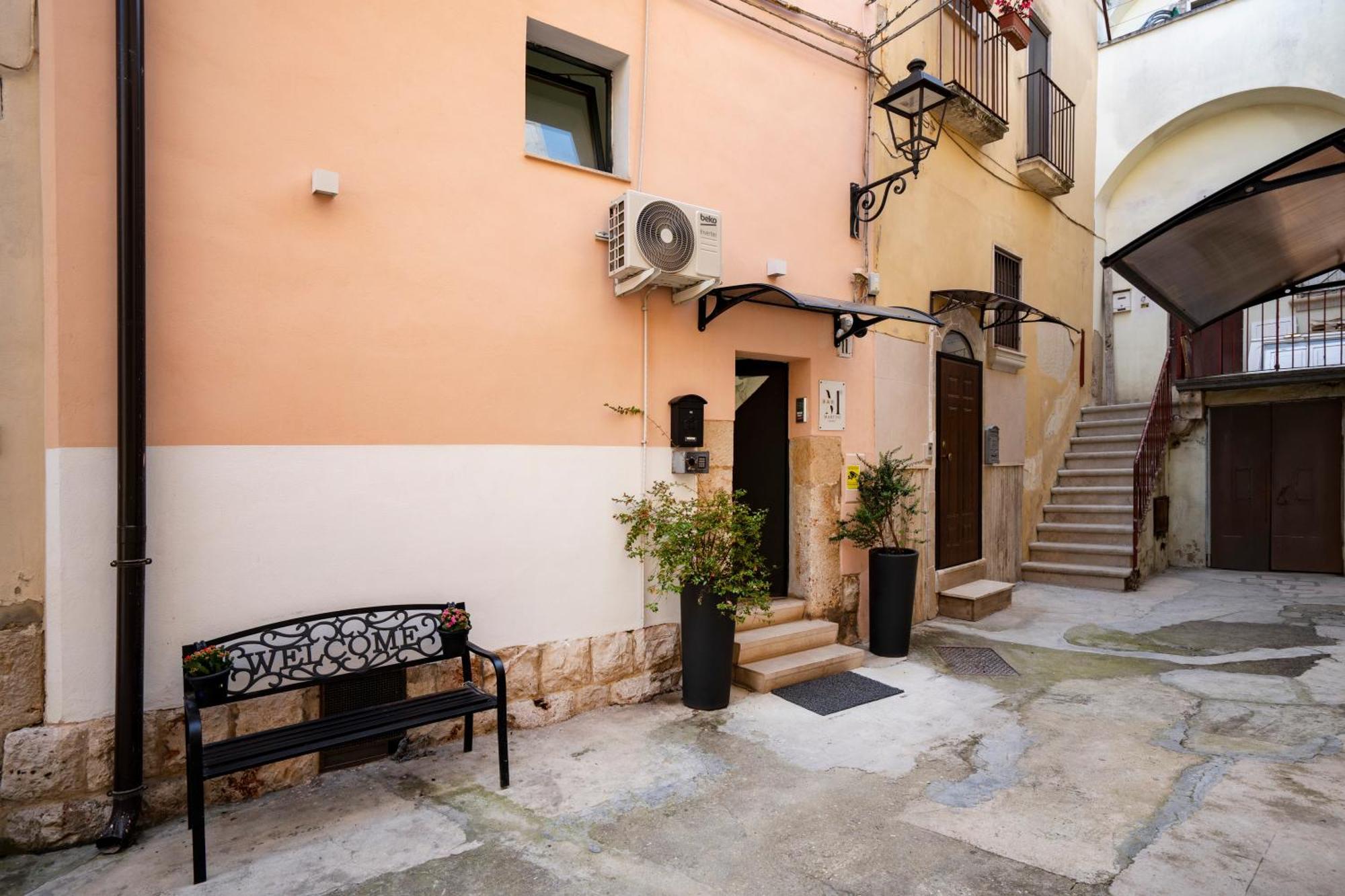 B&B Martini Home 11 Altamura Bagian luar foto